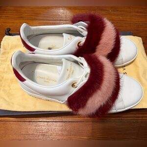 Authentic Louis Vuitton White Frontrow Sneakers with Mink Accent size 39